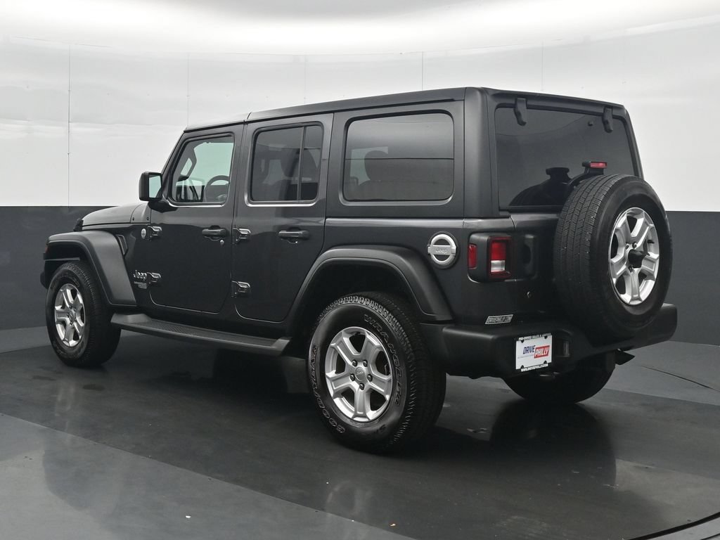 Used 2018 Jeep Wrangler Unlimited Sport AWD/4WD image 4