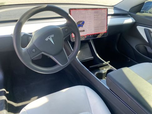 Used 2020 Tesla Model 3 Long Range AWD/4WD image 10