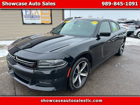 Used 2017 Dodge Charger SXT w/ Plus Group image 1