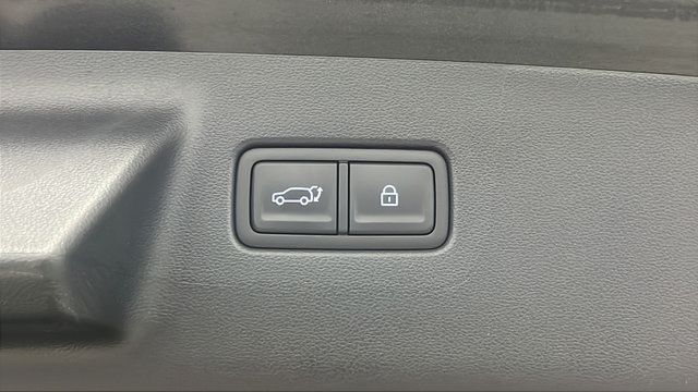 Used 2025 Hyundai Santa Fe Limited AWD/4WD image 30