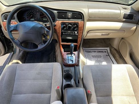 Used 2004 Subaru Outback Wagon image 25