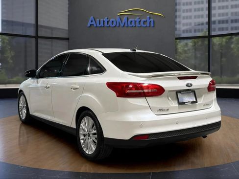 Used 2018 Ford Focus Titanium FWD image 9