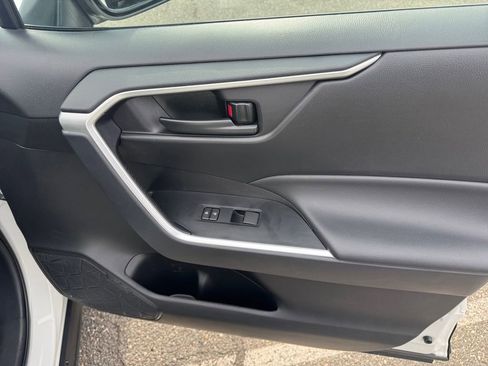Used 2025 Toyota RAV4 LE image 17