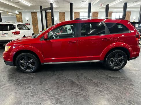 Used 2018 Dodge Journey Crossroad w/ Nav & Sun Group FWD image 8