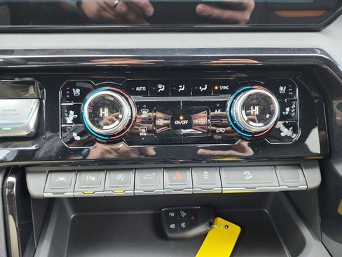 New 2026 GMC Sierra 1500 AT4 w/ AT4 Premium Package image 17