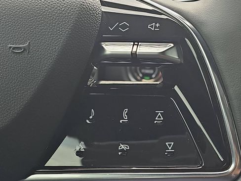 Used 2024 Cadillac Lyriq Luxury w/ LPO, Floor Liner Package RWD image 18