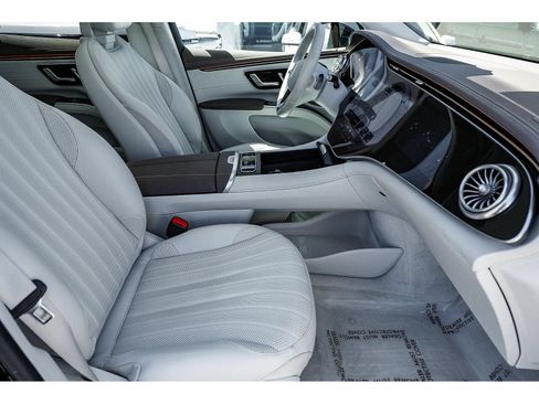 Certified 2023 Mercedes-Benz EQS 580 4MATIC SUV image 18
