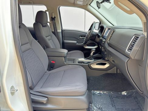 Used 2022 Nissan Frontier SV RWD image 14