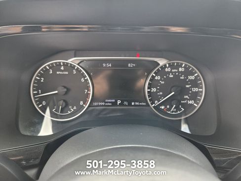 Used 2022 Nissan Pathfinder SL w/ Lighting Package (N92) FWD image 24