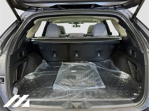 Used 2025 Subaru Outback Premium image 28
