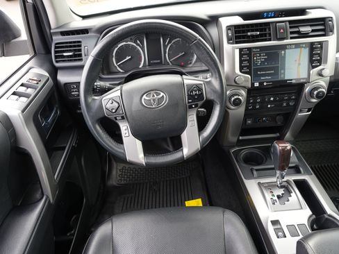 Used 2021 Toyota 4Runner Limited AWD/4WD image 21