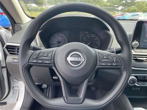 New 2025 Nissan Altima 2.5 S image 3