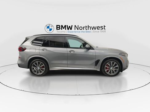 New 2026 BMW X5 xDrive40i w/ M Sport Package AWD/4WD image 5