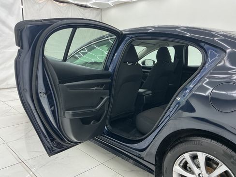 Used 2019 MAZDA MAZDA3 Sedan FWD image 22