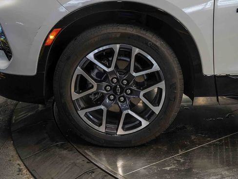 Used 2024 Chevrolet Blazer RS w/ Driver Confidence II Package FWD image 9
