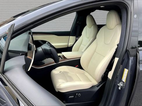 Used 2023 Tesla Model X AWD/4WD image 12