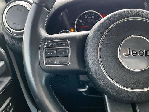 Used 2015 Jeep Wrangler Unlimited Sahara w/ Connectivity Group image 24