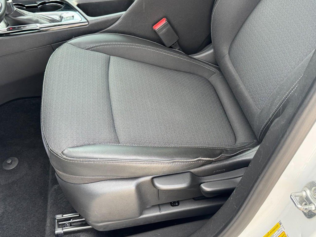 Used 2025 Buick Encore GX Preferred FWD image 25
