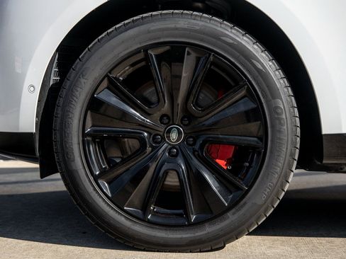 Used 2023 Land Rover Range Rover Autobiography image 11