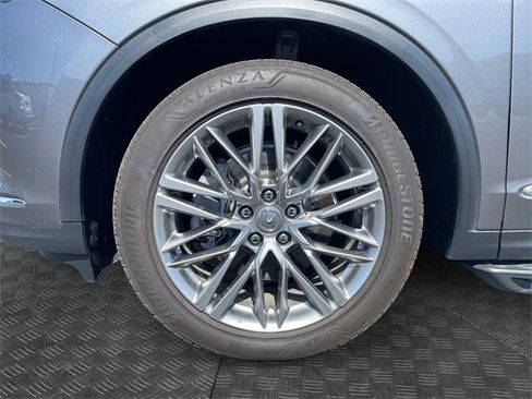 Used 2024 Acura MDX SH-AWD w/ Advance Package image 14