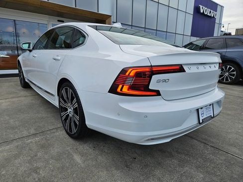 Used 2023 Volvo S90 B6 Plus w/ Protection Package Premier image 7