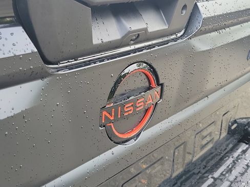 New 2026 Nissan Frontier Pro-X w/ Pro-X Convenience Package RWD image 11