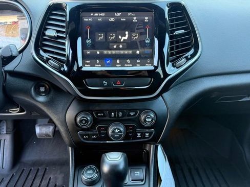 Used 2019 Jeep Cherokee High Altitude image 14