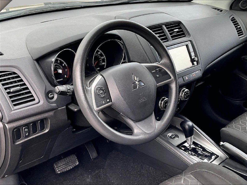 Used 2024 Mitsubishi Outlander Sport AWD image 13