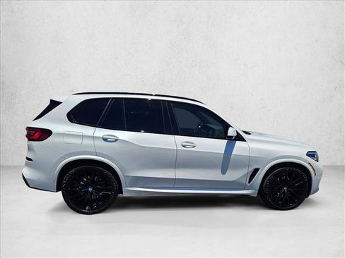 Used 2022 BMW X5 sDrive40i w/ M Sport Package RWD image 4