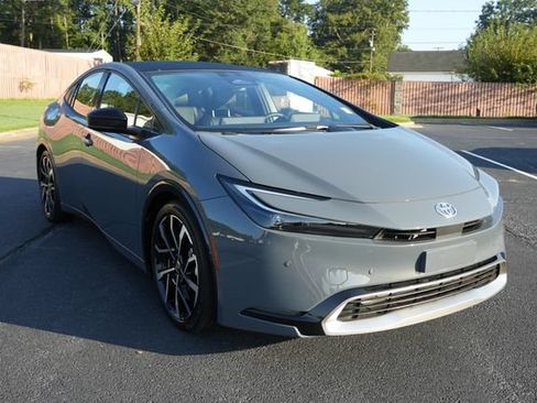 Used 2026 Toyota Prius Plug-In Hybrid FWD image 1