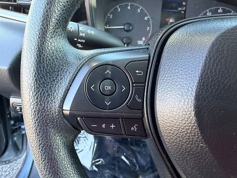 Used 2024 Toyota Corolla LE FWD image 21