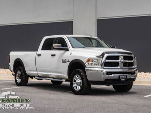 Used 2015 RAM 3500 SLT AWD/4WD image 14
