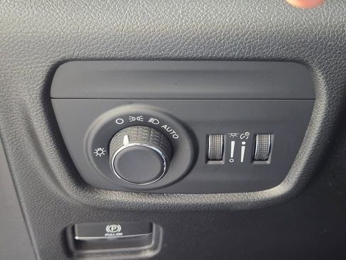 New 2025 Jeep Grand Cherokee L Altitude RWD image 24