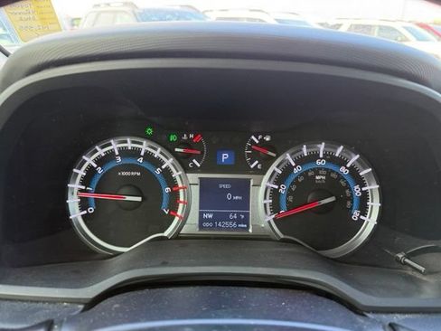Used 2014 Toyota 4Runner SR5 AWD/4WD image 20