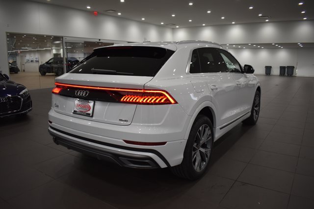 Used 2023 Audi Q8 Premium Plus AWD/4WD image 7