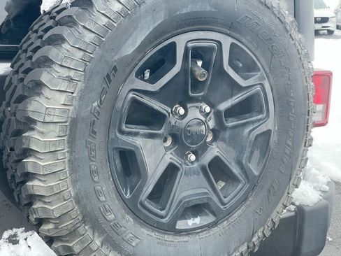 Used 2018 Jeep Wrangler Unlimited Sport image 31