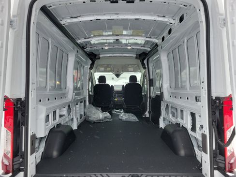 New 2026 Ford Transit 250 148 Medium Roof RWD image 6