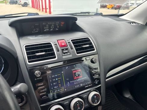 Used 2018 Subaru Forester 2.5i Touring AWD/4WD image 19