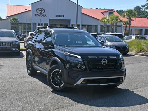 Used 2025 Nissan Pathfinder Rock Creek image 6