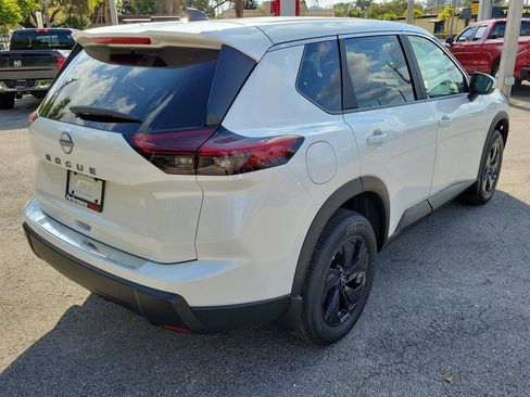 New 2026 Nissan Rogue SV image 7