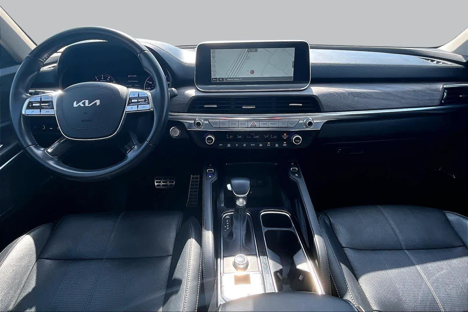 Used 2022 Kia Telluride SX w/ Towing Package FWD image 14