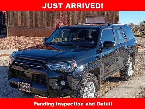 Used 2020 Toyota 4Runner SR5 image 31