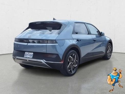 Used 2024 Hyundai Ioniq 5 SE image 5