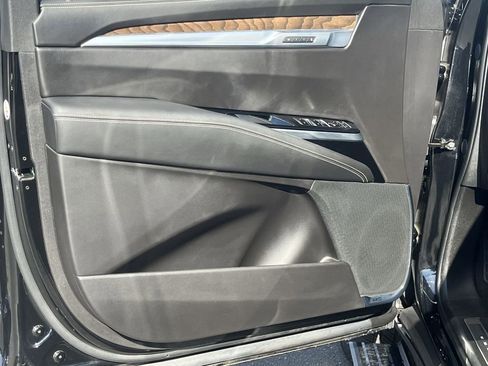 Used 2025 Cadillac Escalade Sport Platinum image 15