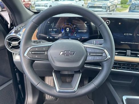 New 2026 Chevrolet Equinox ACTIV AWD/4WD image 18