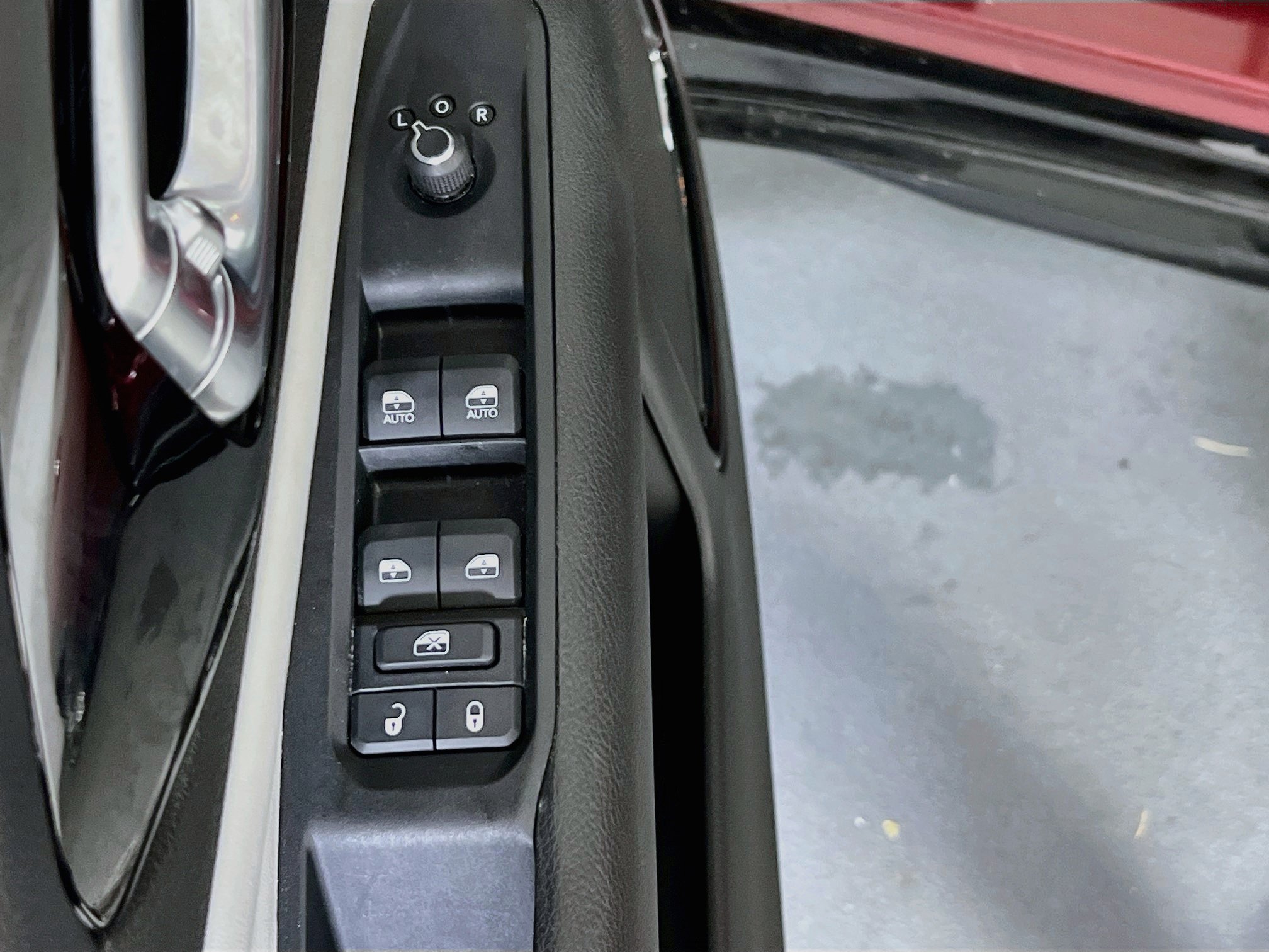 Used 2022 Jeep Compass Limited w/ Elite Group AWD/4WD image 18