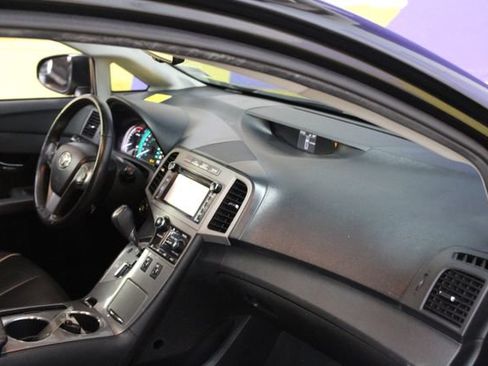 Used 2013 Toyota Venza LE AWD/4WD image 12
