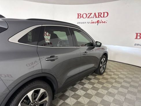 Used 2024 Ford Escape Platinum w/ Premium Technology Package AWD/4WD image 16