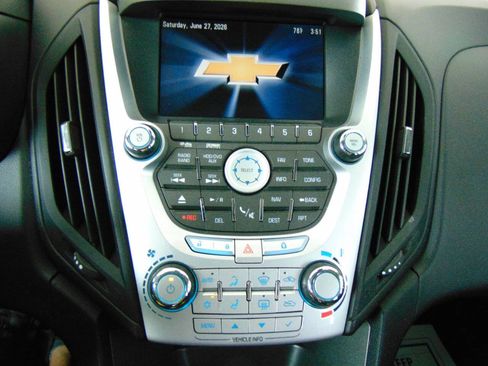 Used 2010 Chevrolet Equinox LT w/ Chrome Appearance Package FWD image 13