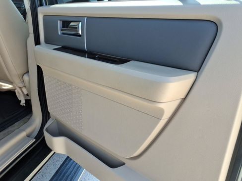 Used 2012 Ford Expedition EL XLT RWD image 10